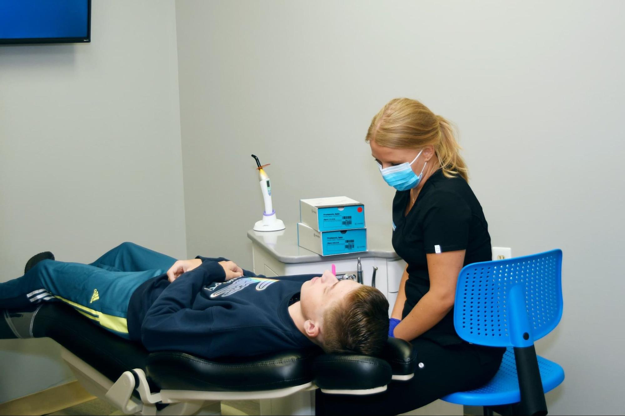 How Do X-Rays Track Progress In Orthodontics